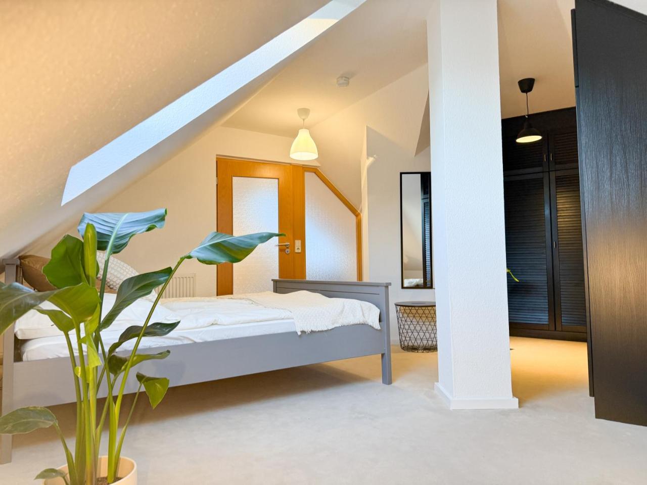 Zentrale, Designer Maisonette Wohnung mit Galerie, Gruppen- und Kinderfreundlich, Smart TV - 4
