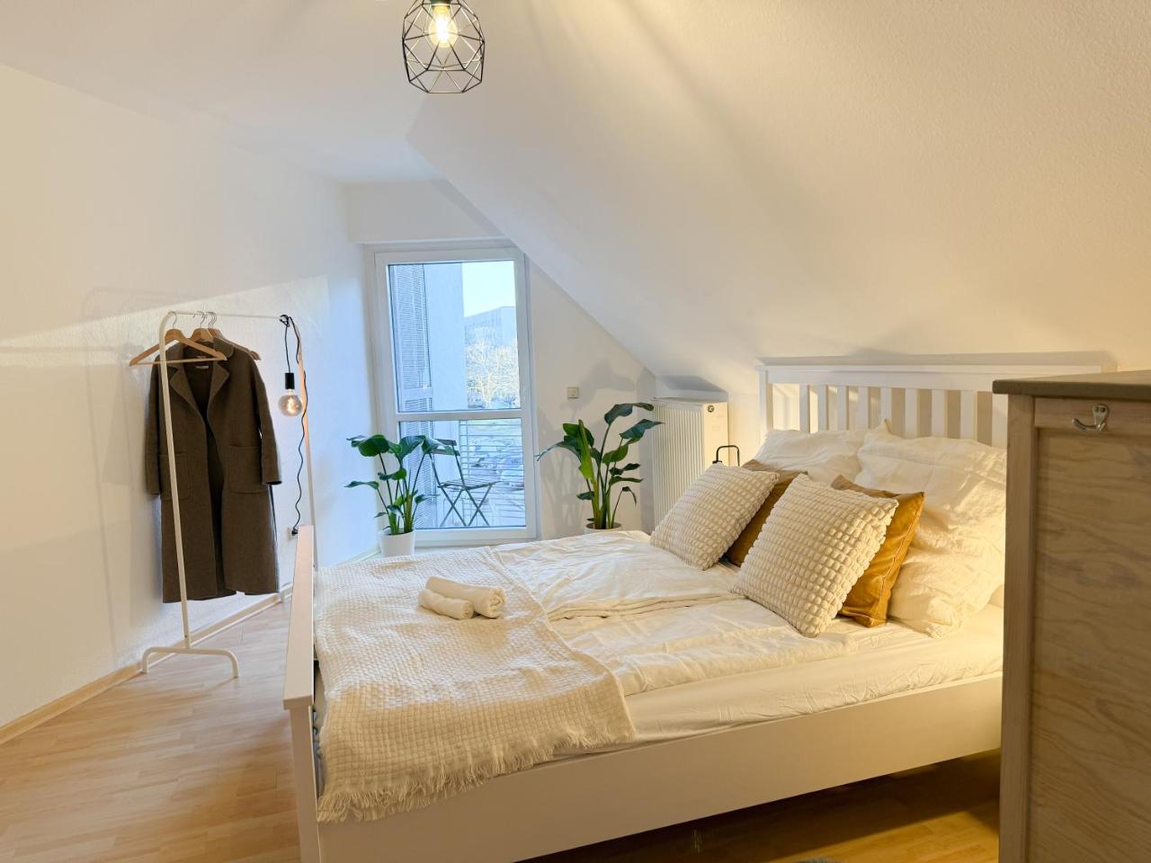 Zentrale, Designer Maisonette Wohnung mit Galerie, Gruppen- und Kinderfreundlich, Smart TV - 2