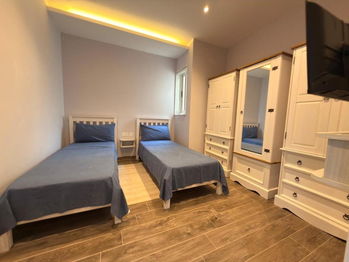 Panoramic View Penthouse With Dual Terraces - 4