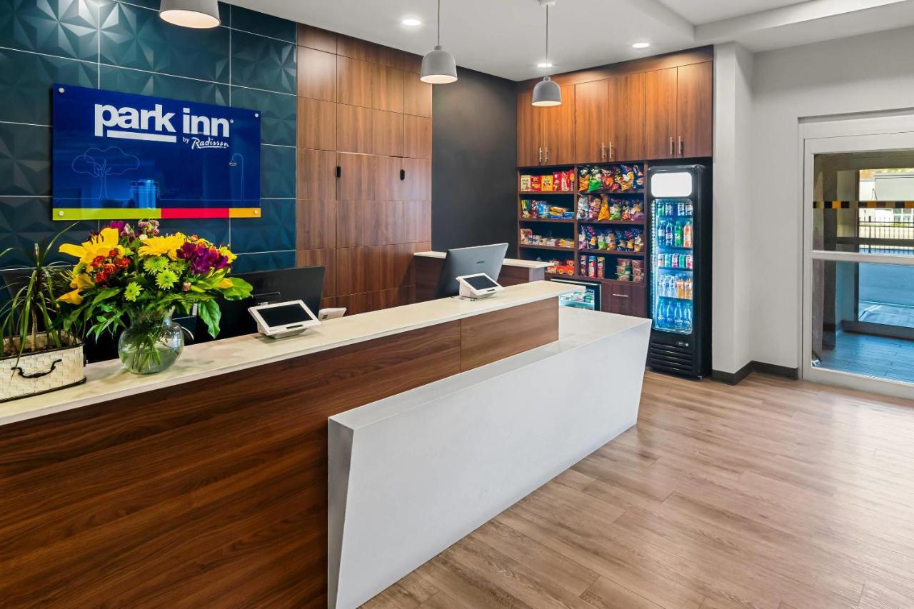 Foto - Park Inn by Radisson, Kelowna