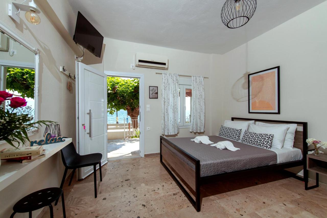 Moukas Seaside Apartments Romantico - 5