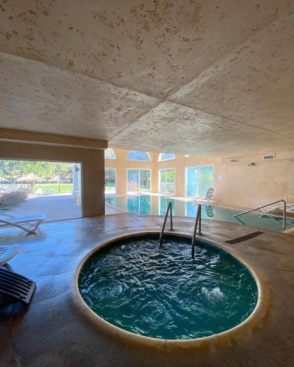Foto - Howard Johnson Pilar Resort Spa & Convention Center