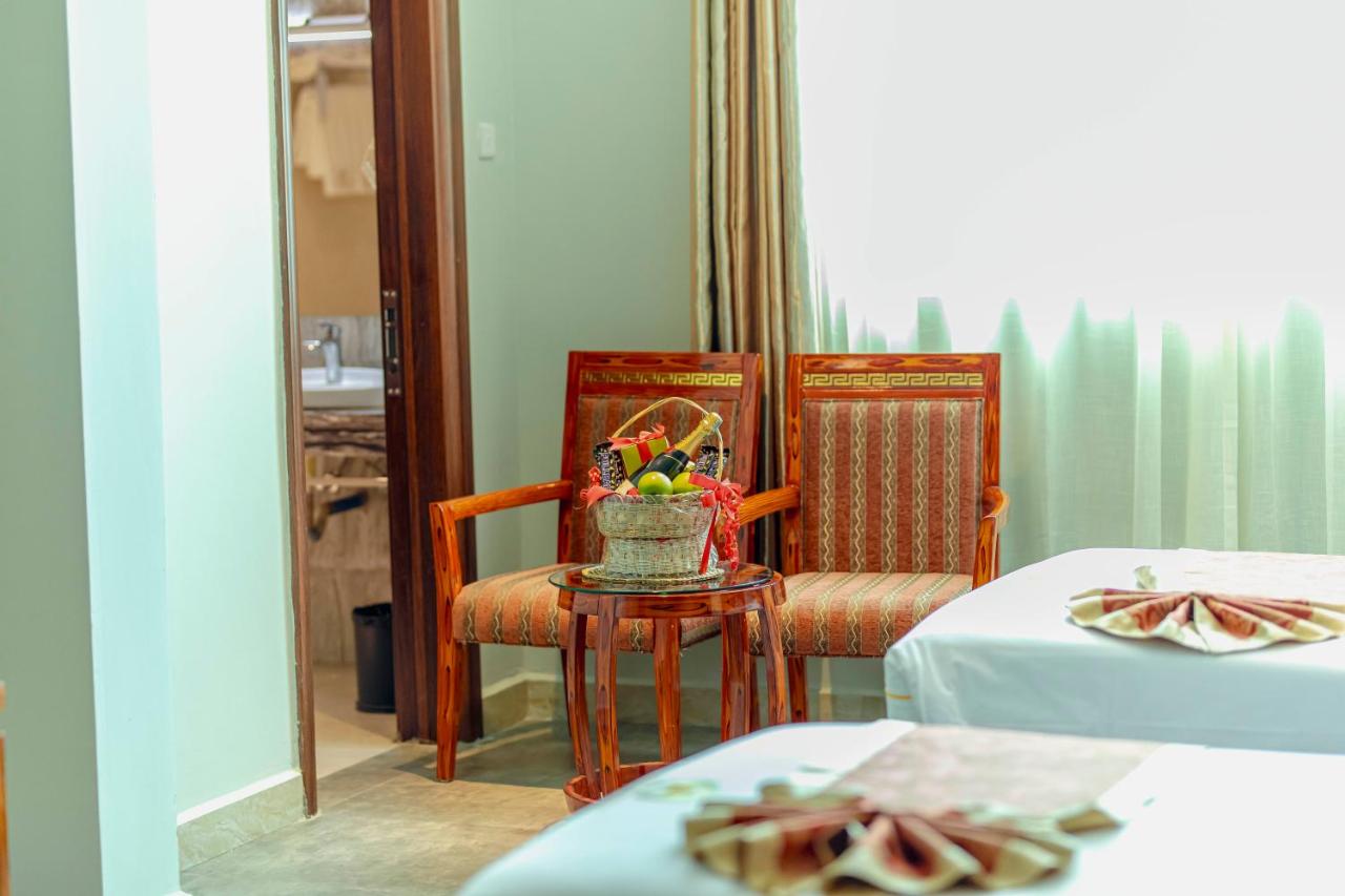 Photo - Tiffany Diamond Hotels LTD - Makunganya