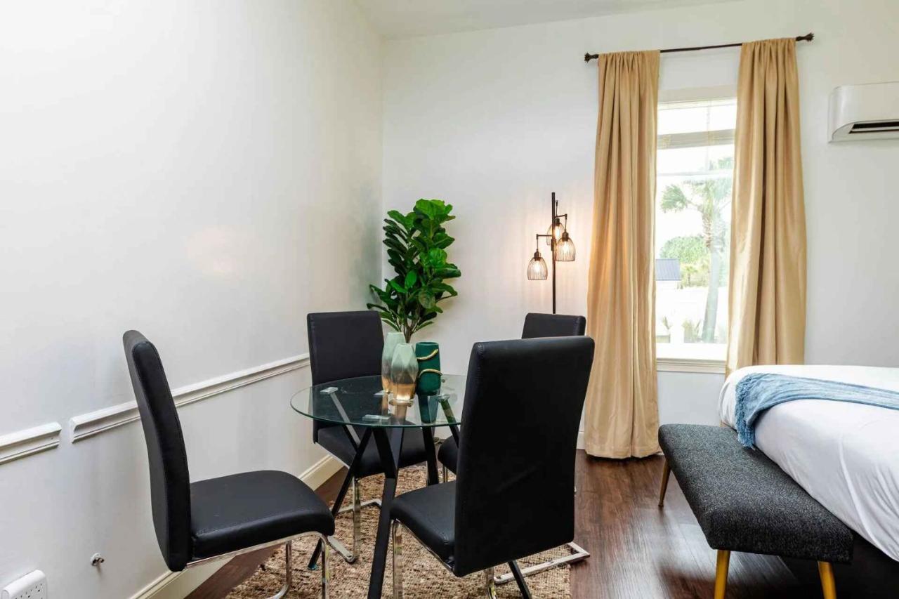 30A Inn & Suites Signature Queen Studio - 6