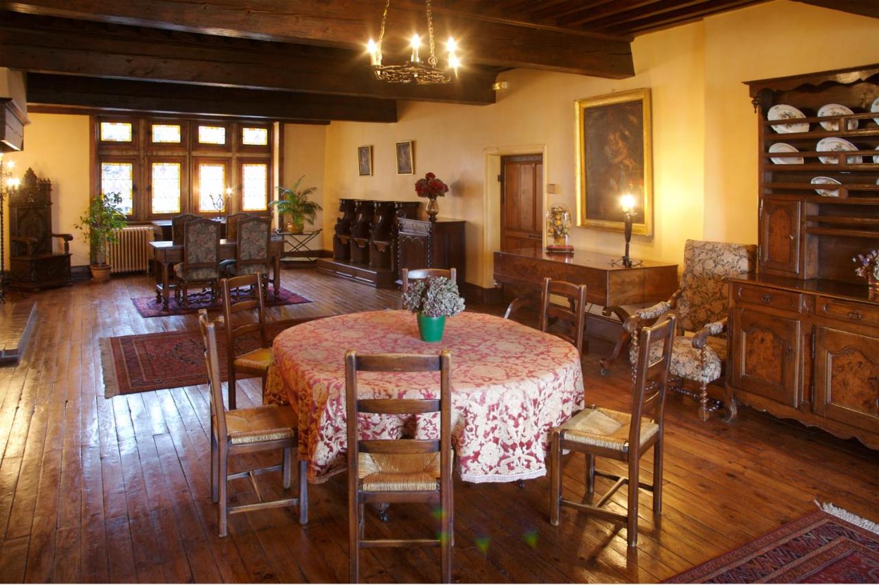 Hostellerie du Vieux Pérouges photo 4