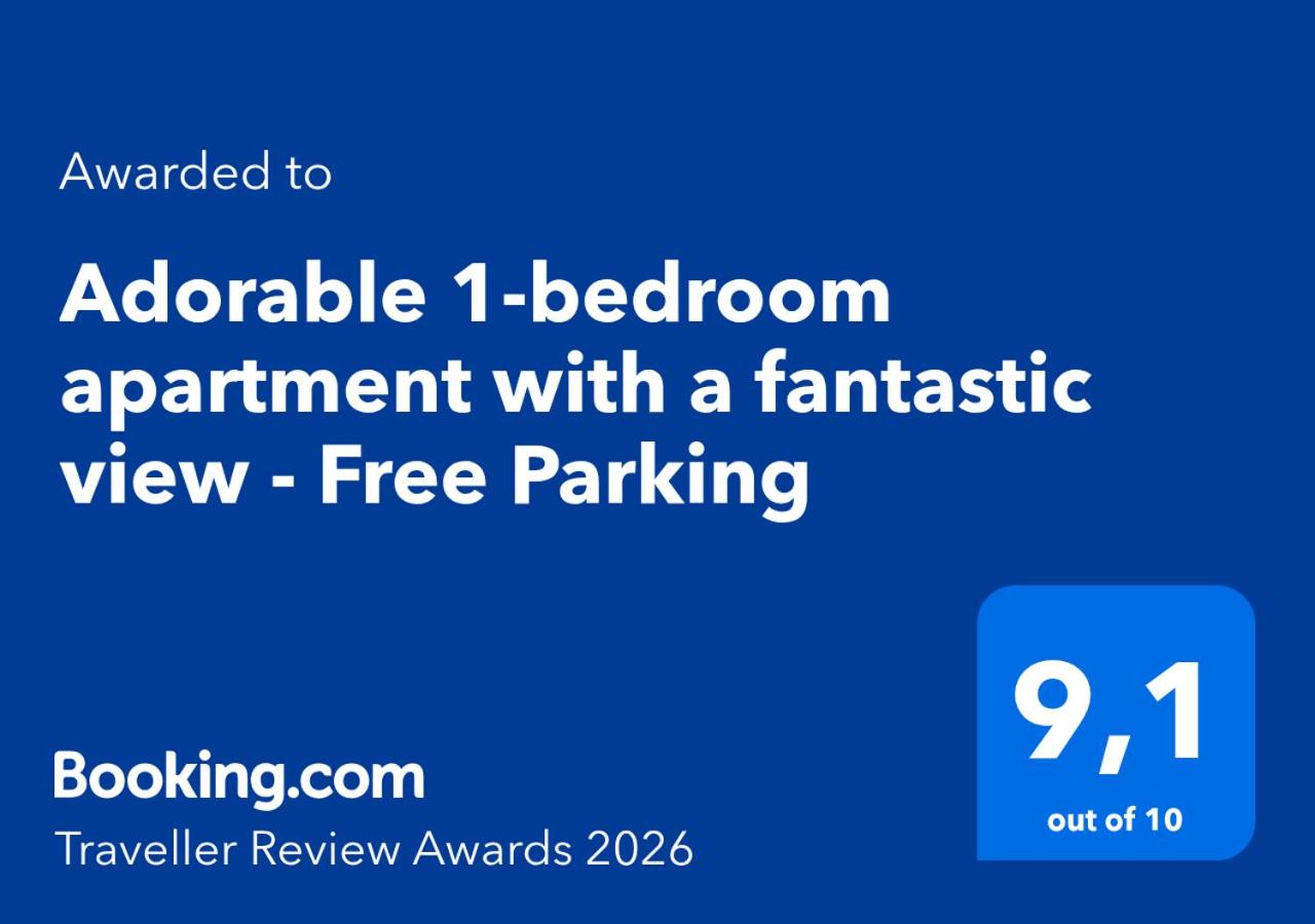 Adorable 1-bedroom apartment with a fantastic view - Free Parking - 2