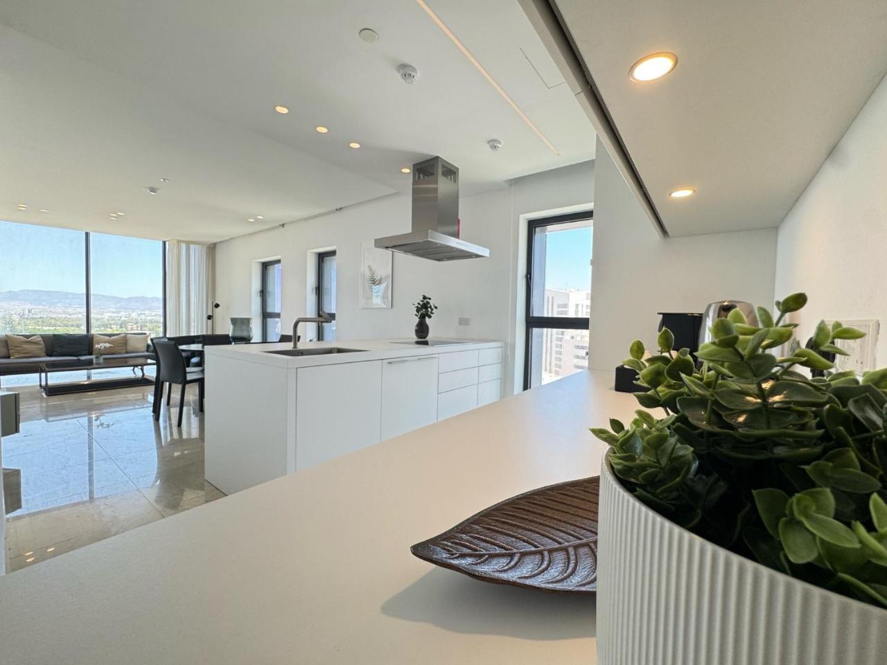 SkyHigh Park View Residence - 4