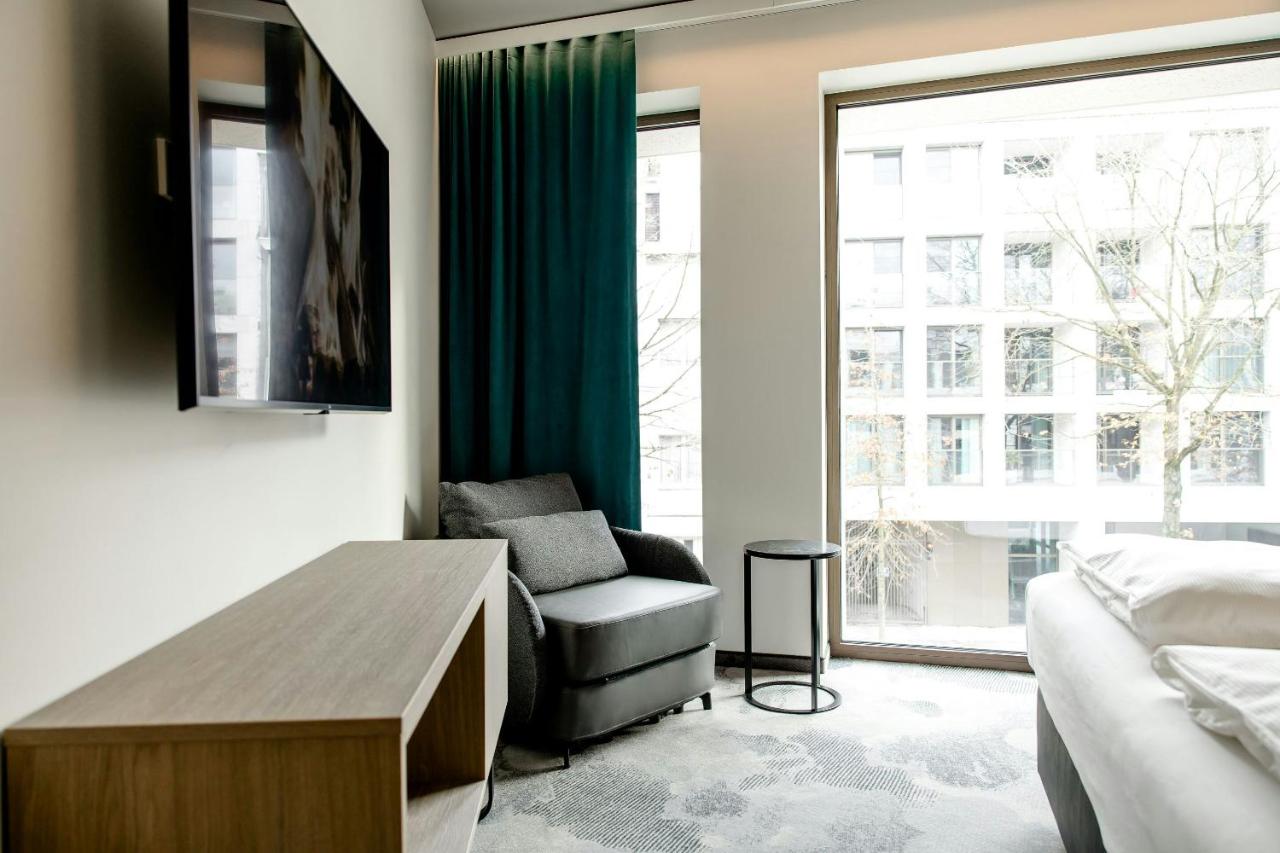 Motel One Antwerp photo 2