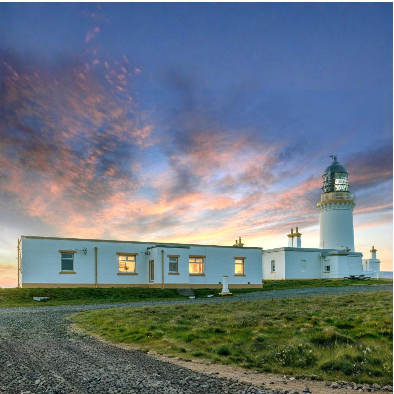 Self-catering Lighthouse Keeper's Cottage on the NC500