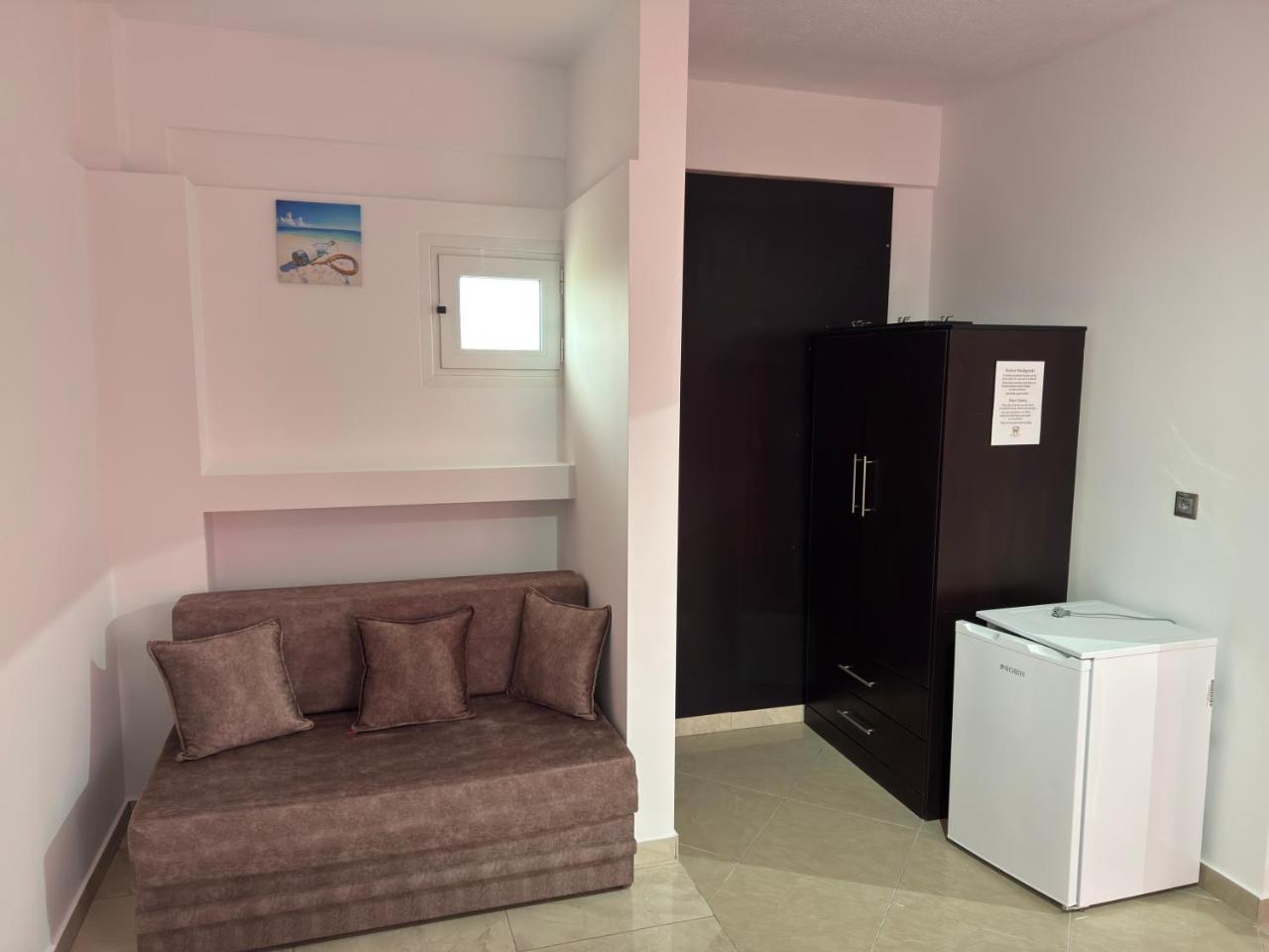 Family Rooms - 2
