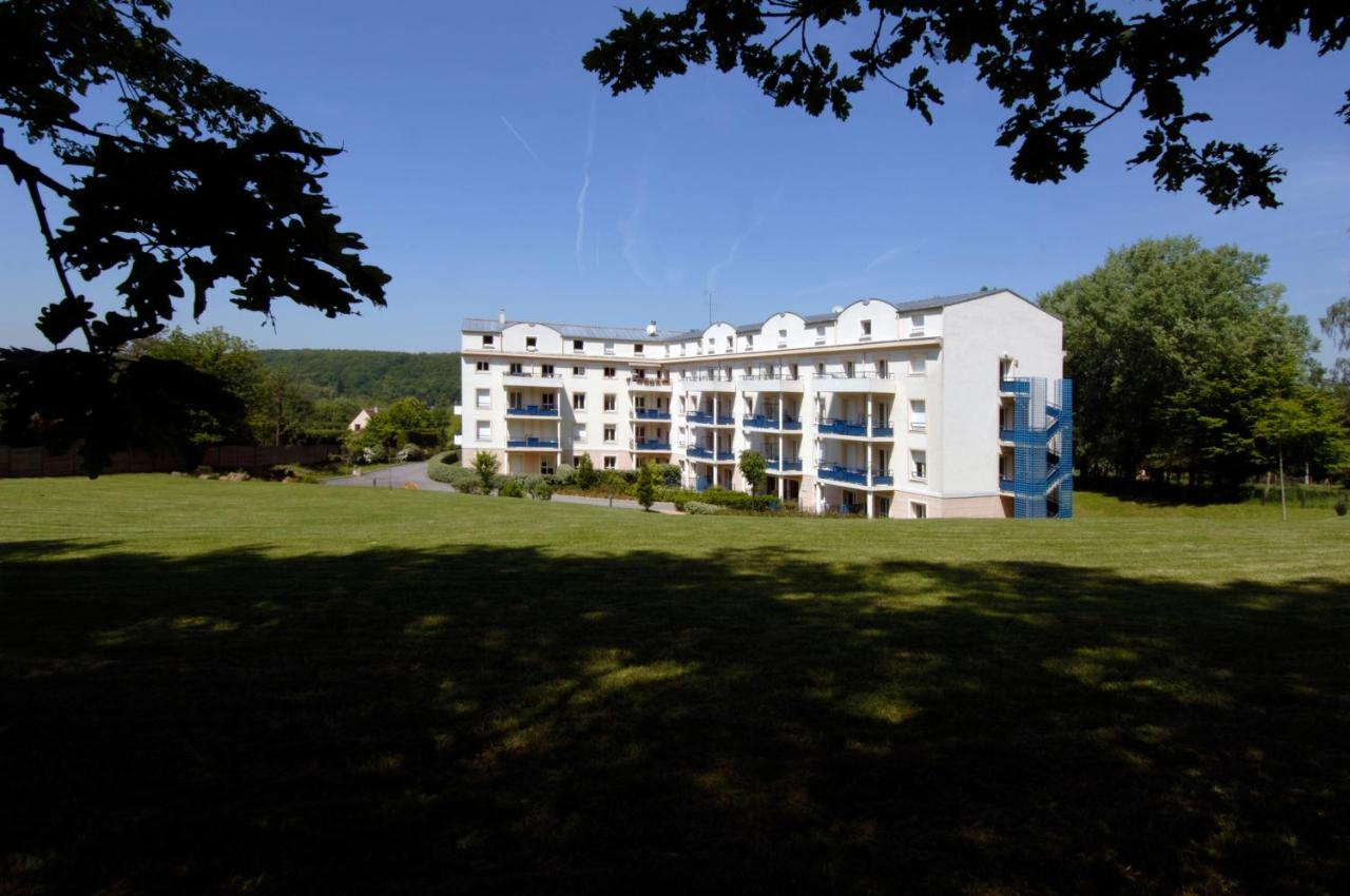 Residence Hotel Les Ducs De Chevreuse avec Hébergement, Repas & PDJ, Séminaire, Bureau & Parking - 3