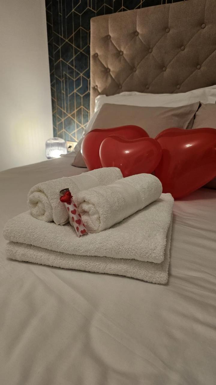Luxury Opus - Self Check in, Free Private Parking - 4