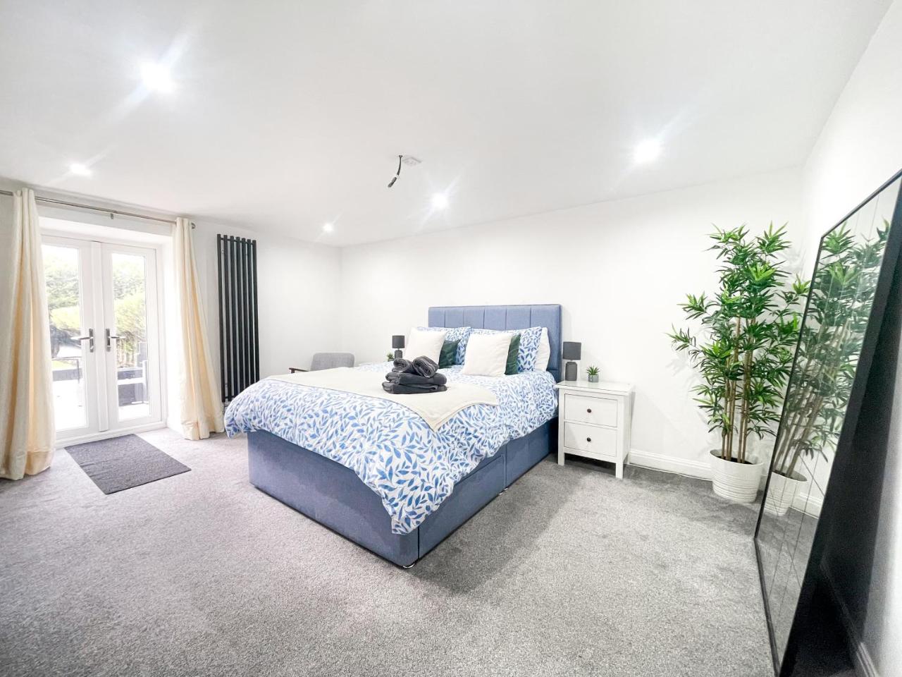 Luxury Private Apartments - Close to Town Centre - 6