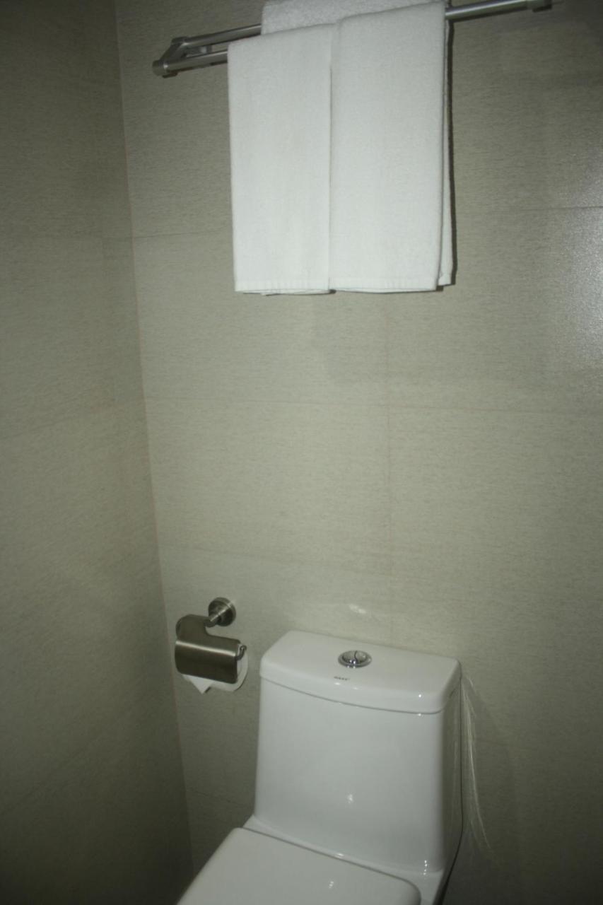 Kew Hotel Tagbilaran photo 4