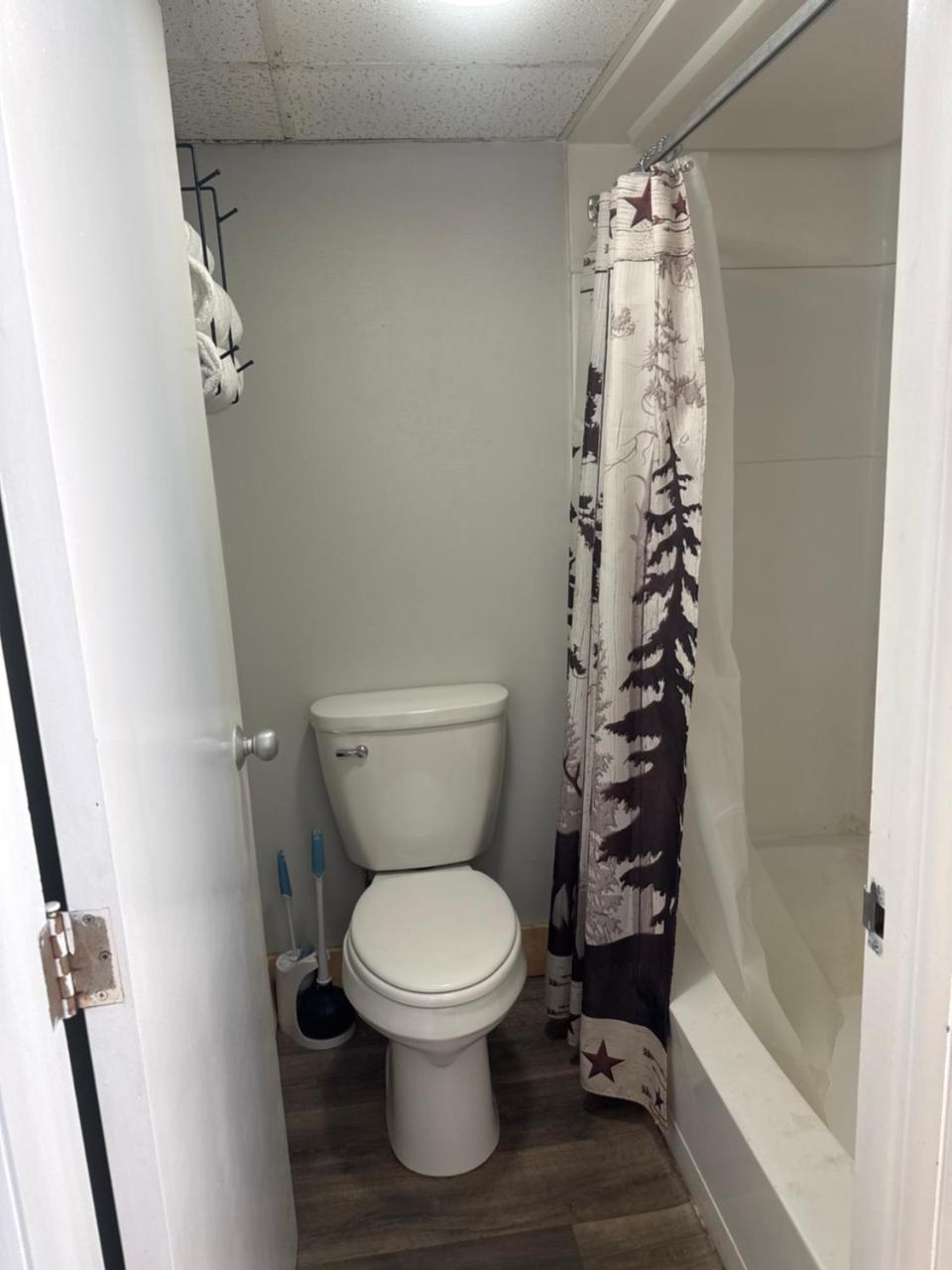 Tecumseh Inn & Suites photo 4