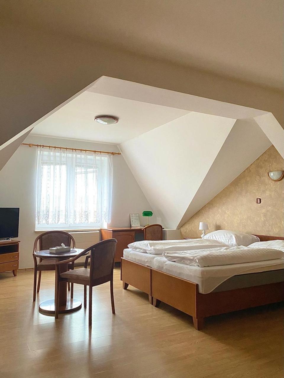 Hotel U Labutě photo 3
