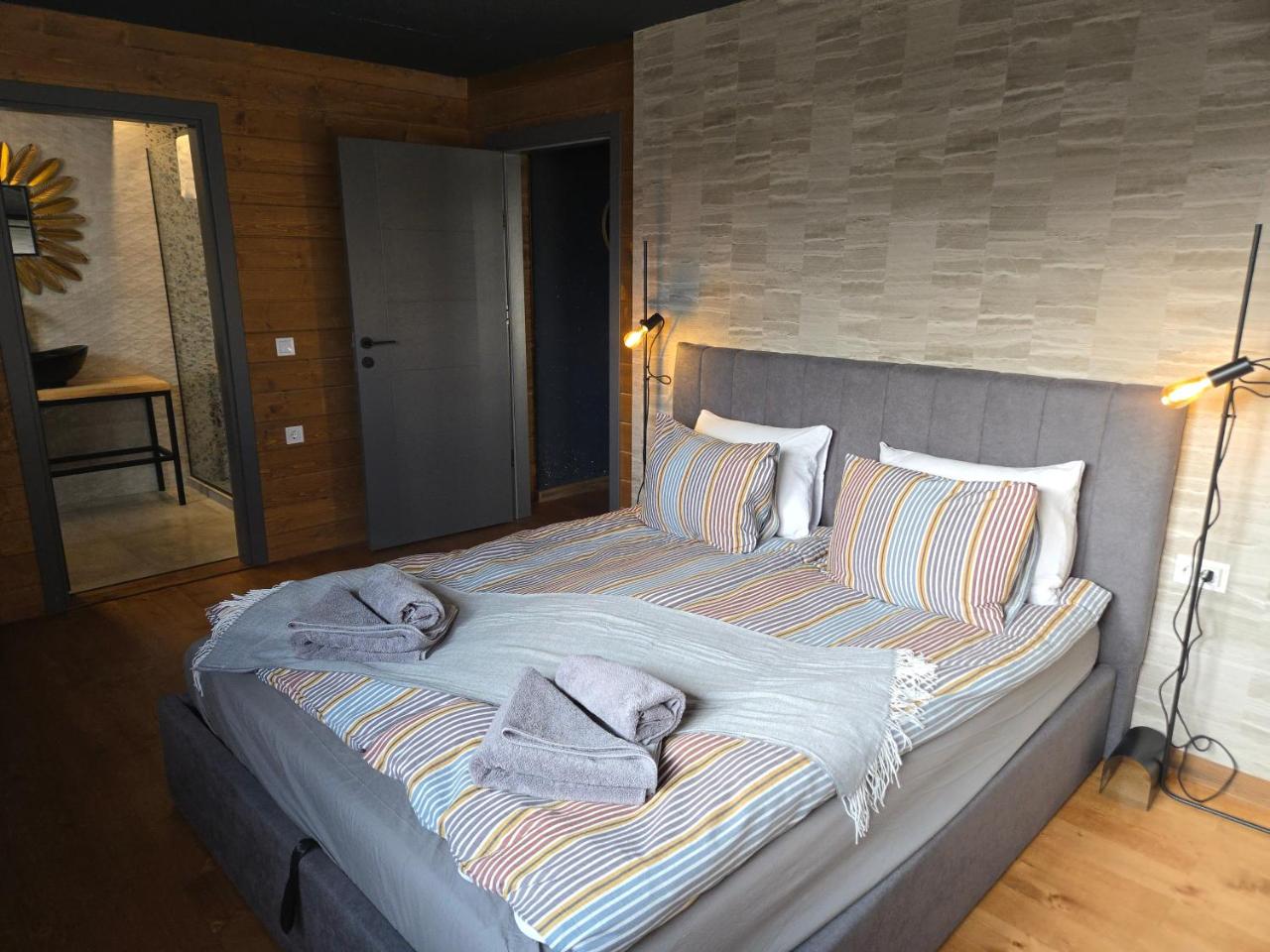 BOUTIQUE Hotel ENTRY E - 3
