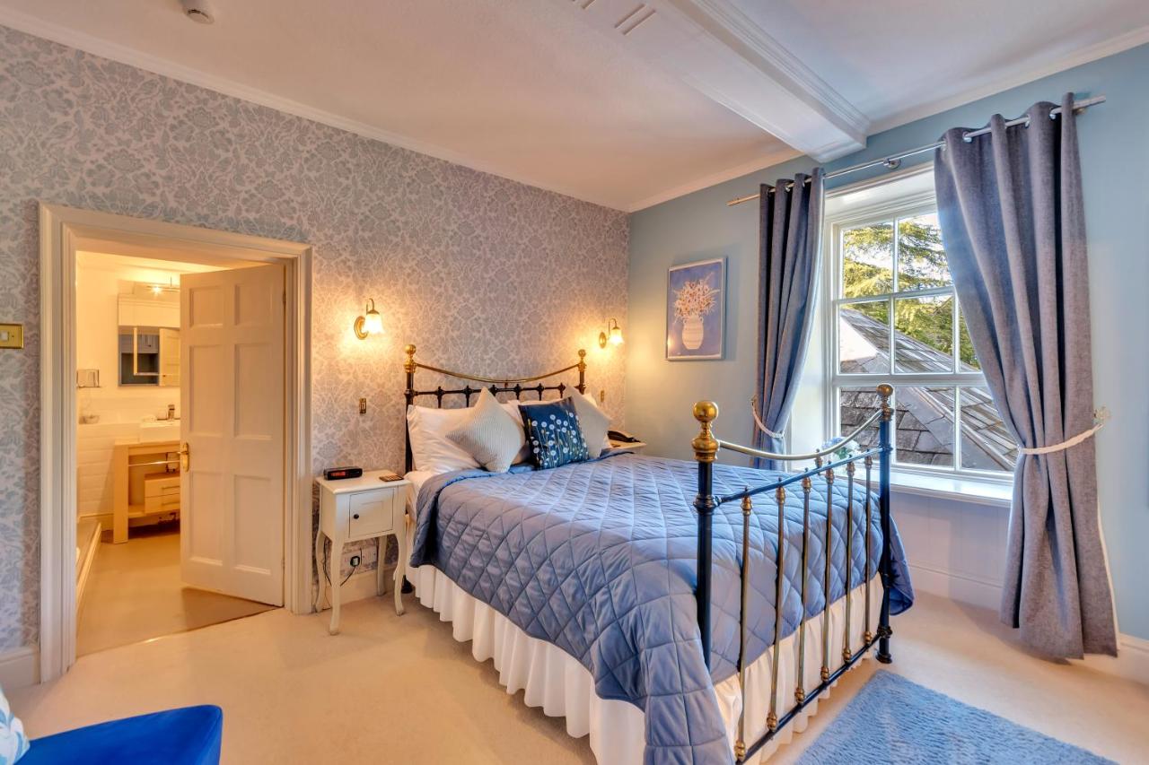 Tyddyn Llan Restaurant with Rooms - 3