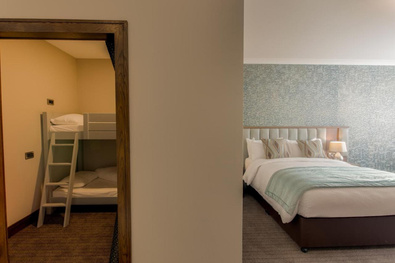 Amber Springs Hotel - 2