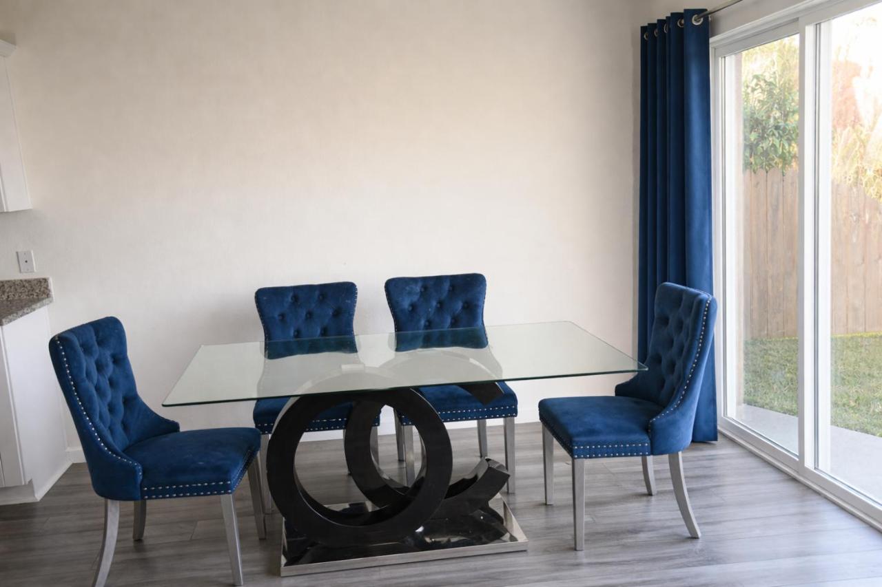 Houstons Most Comfortable &Spacious - 2