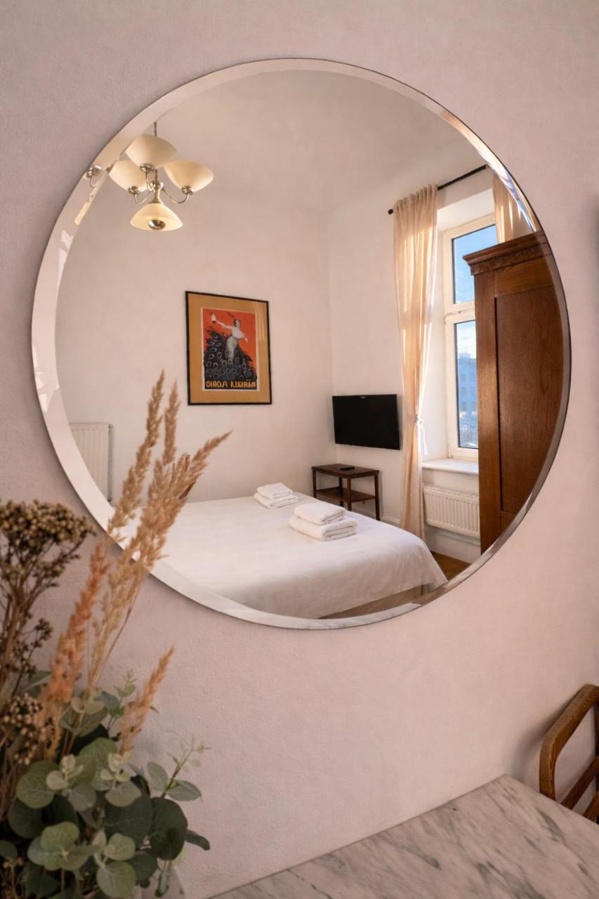 4th Floor Bed and Breakfast - 5