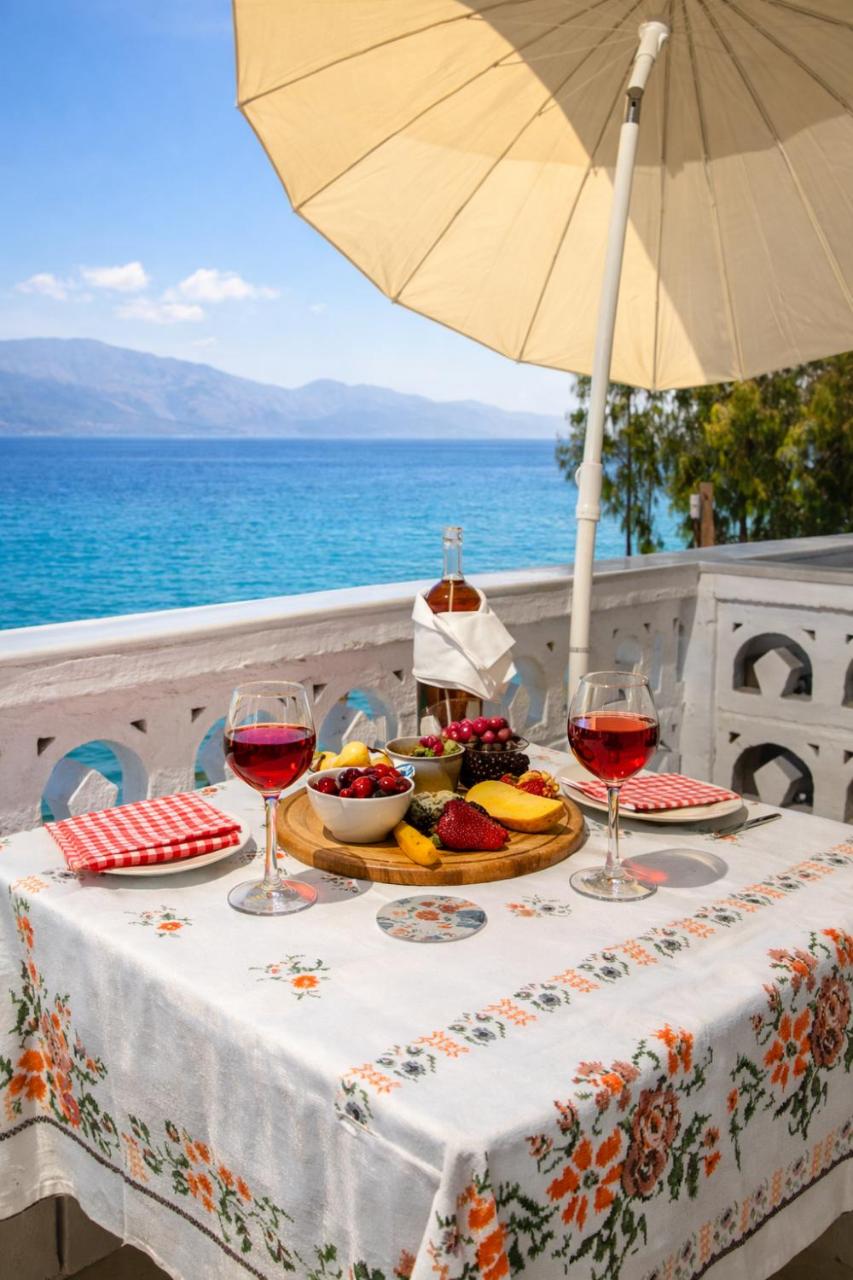 Moukas Seaside Apartments Romantico - 6