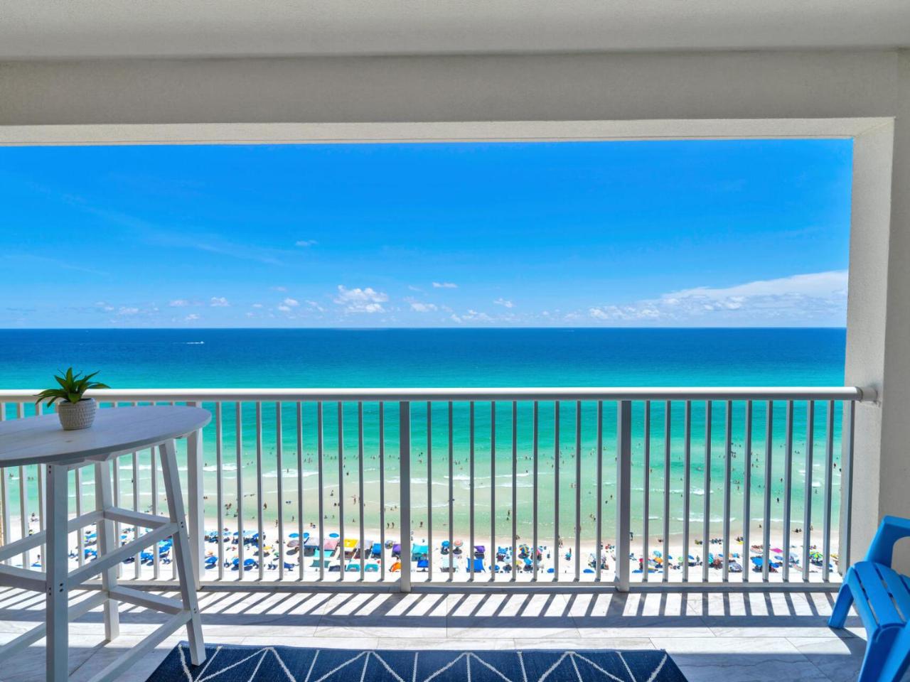 BeachFront-Majestic Beach Resort 1513 - 2