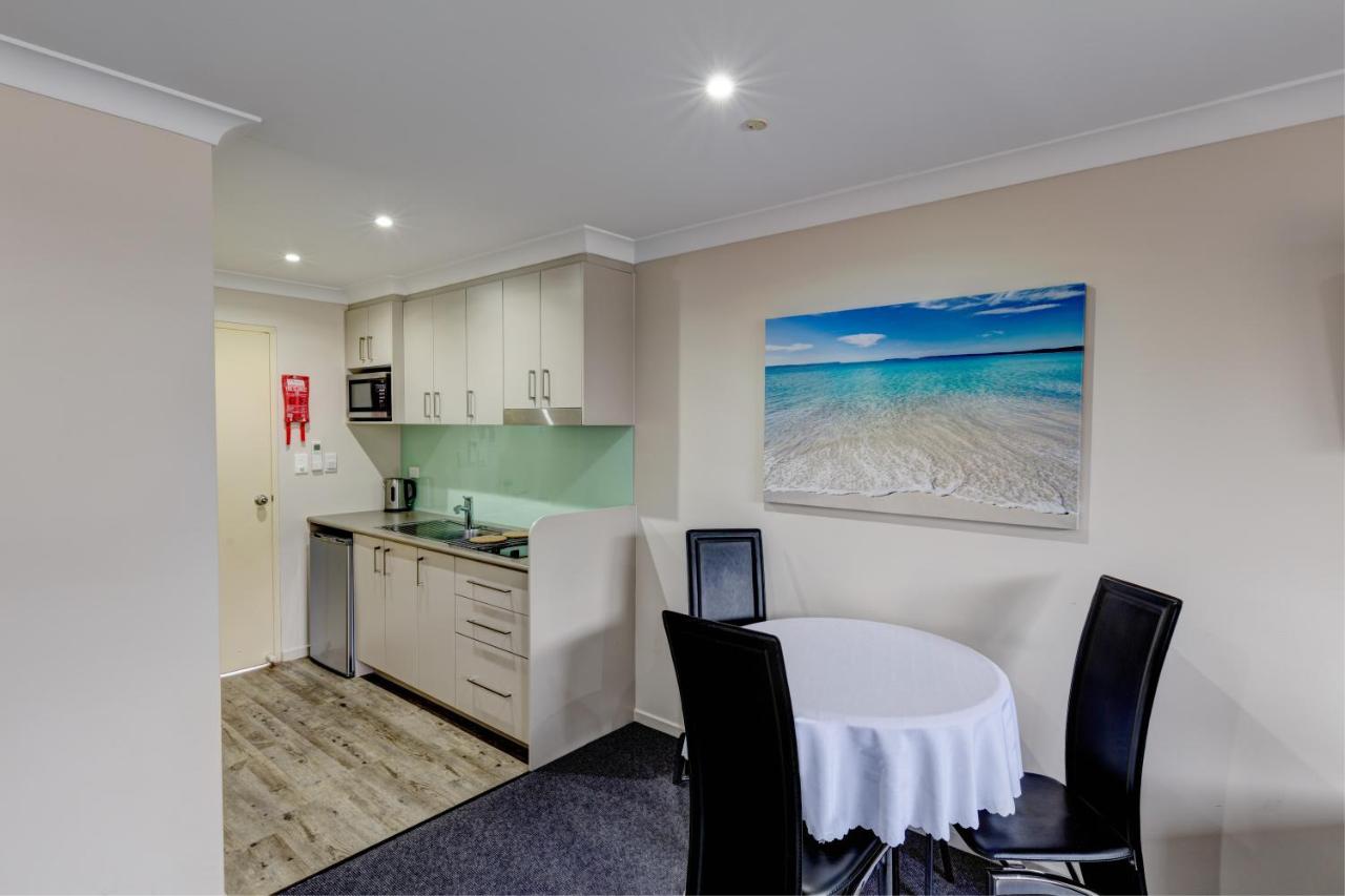 Dolphin Shores photo 3