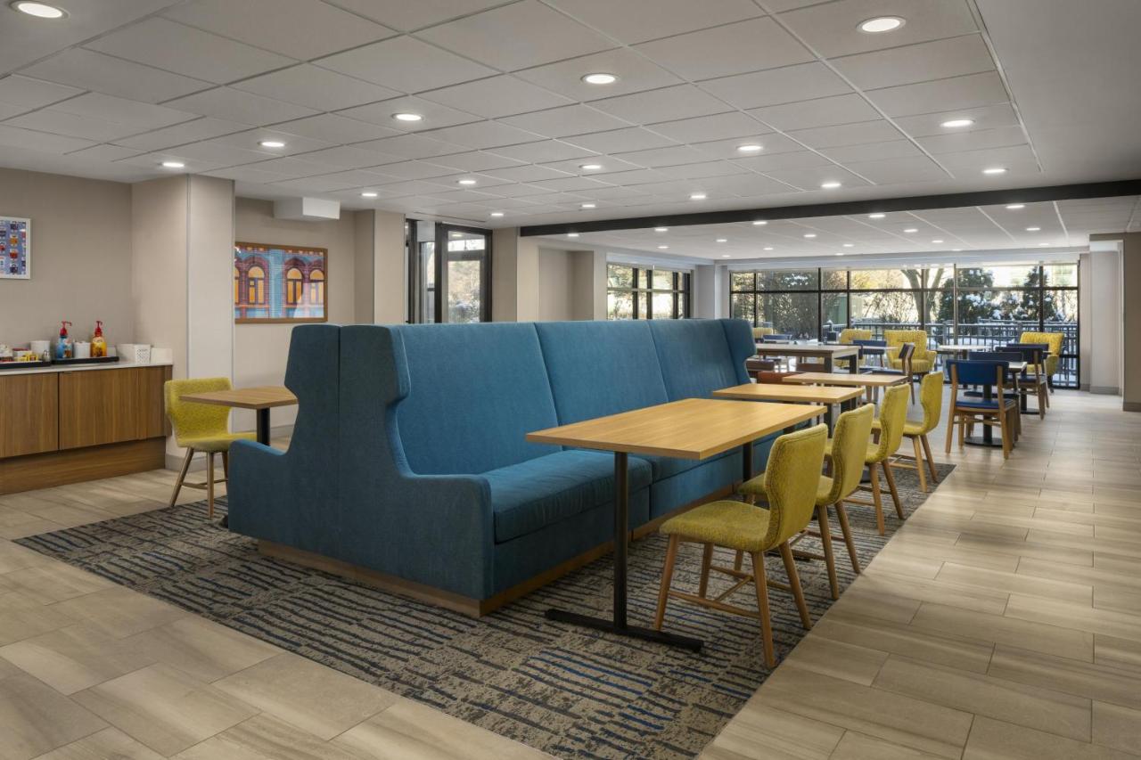 Photo - Hampton Inn - York