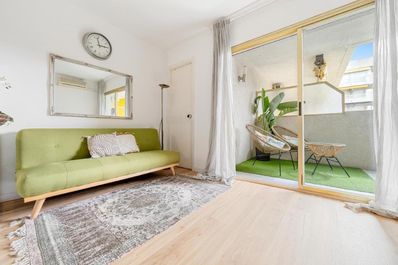 Pet Friendly + Pool + Park, Beach 2 Minutes Away (Atalaya) - 2