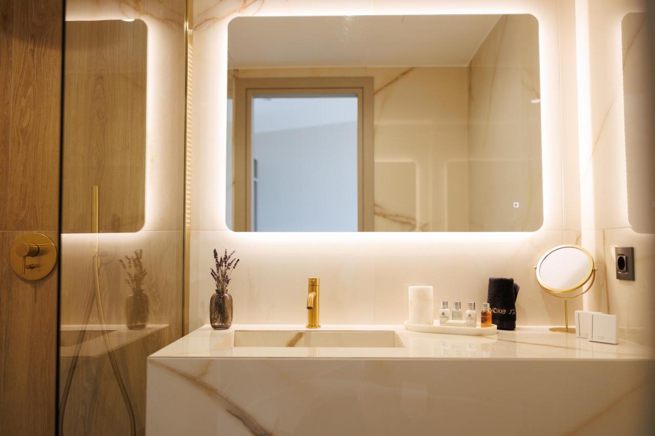 Elysian Boutique Suites - 4