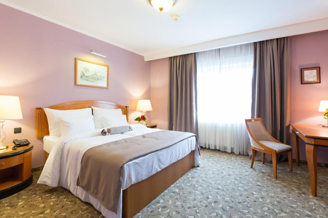 Hotel Sterling Garni photo 4