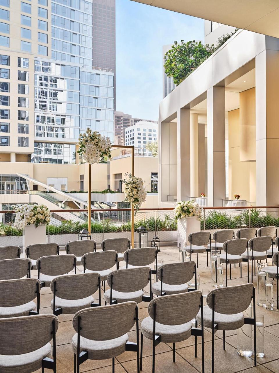 Conrad Los Angeles - 6