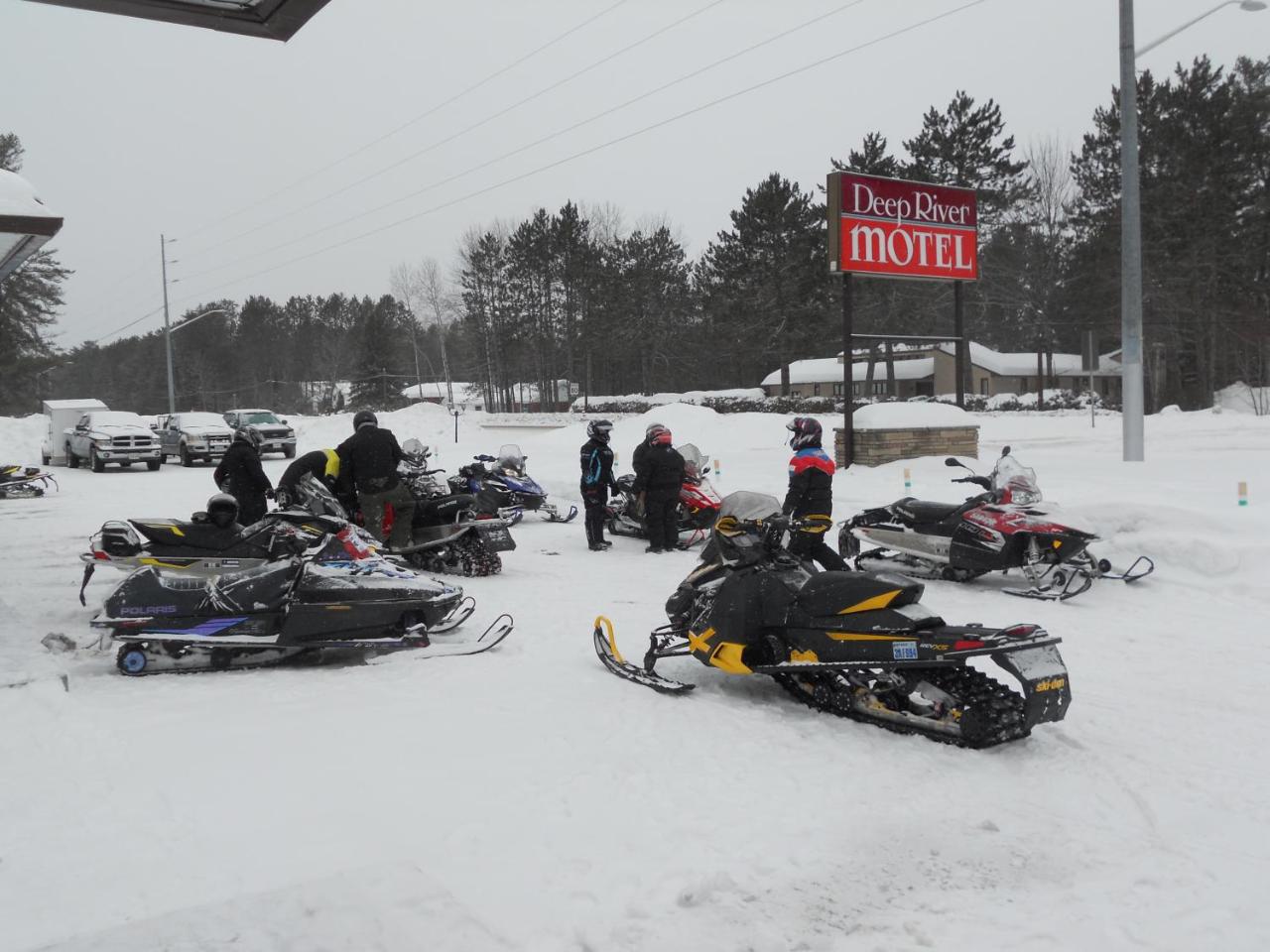 Deep River Motel photo 4