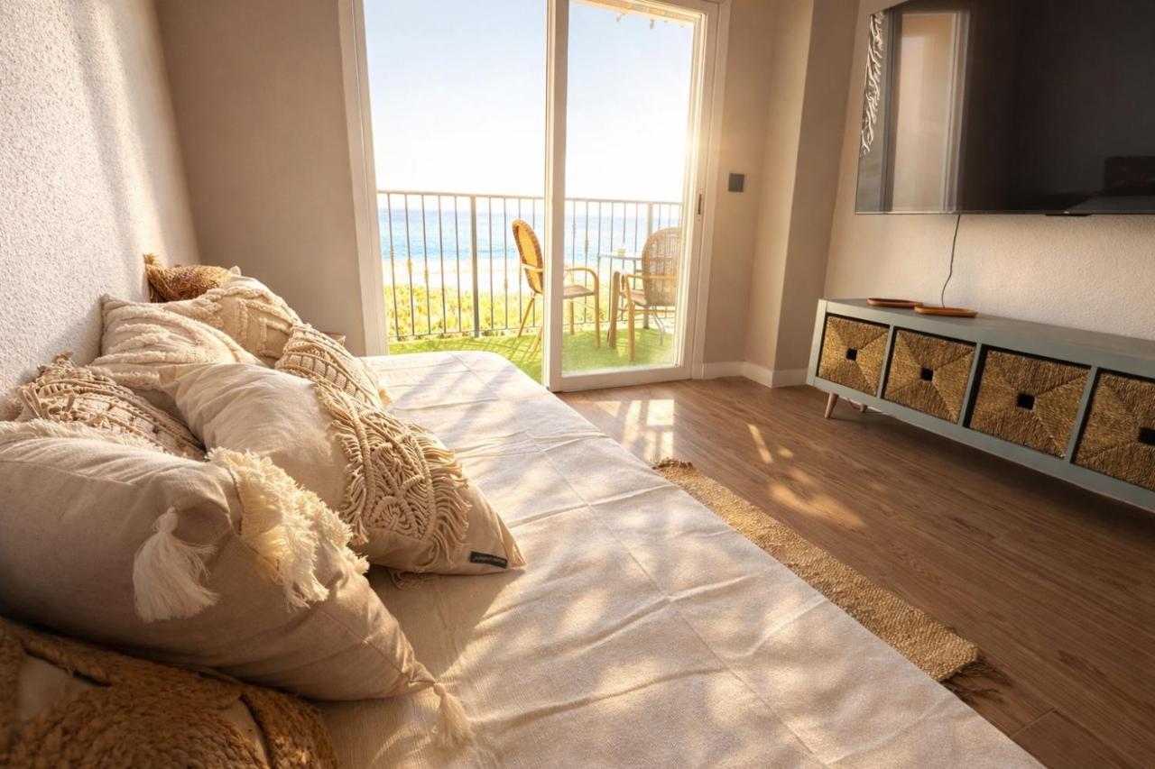 PRIMERA LÍNEA, Playa , Piscina y amanecer - 2