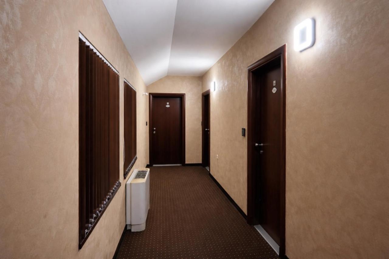 Hotel Aris