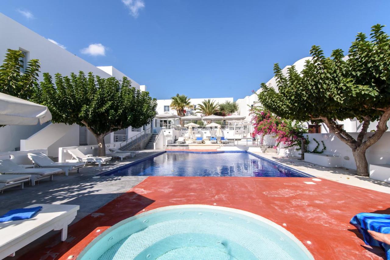 RK Beach Hotel - 4