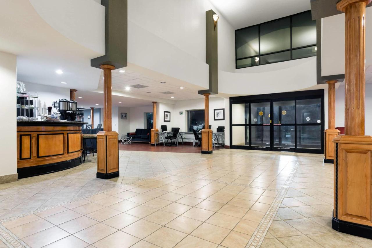 Wingate by Wyndham Athens Near Downtown photo 3