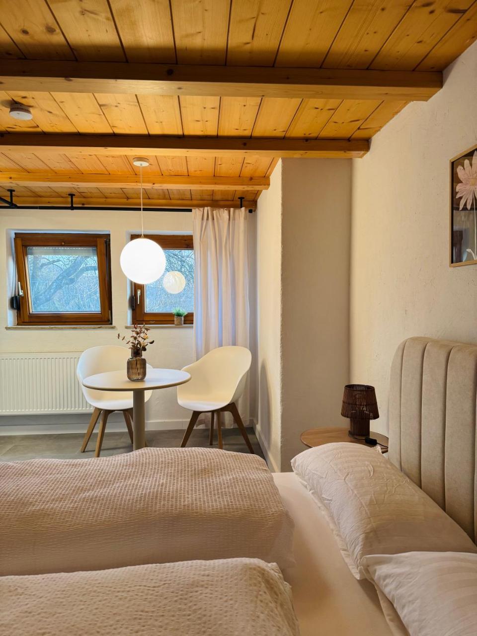 Chalet Style Studio Room West Town B17 - 3