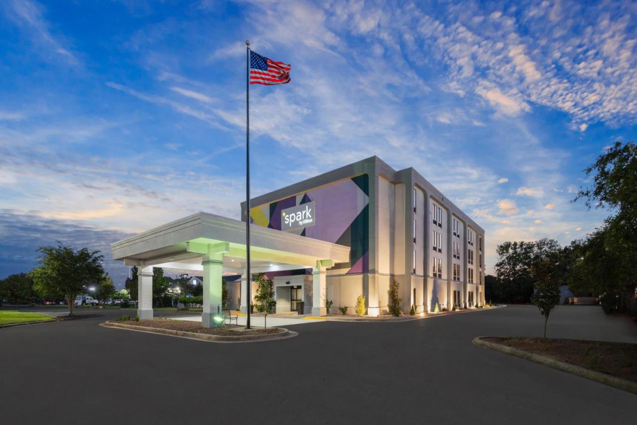 Photo - Spark by Hilton Decatur