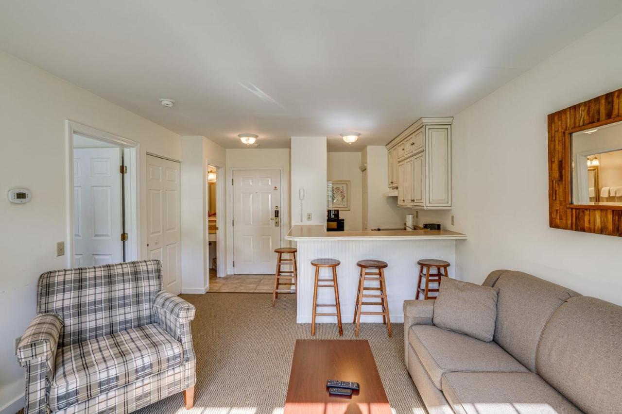 Ski in-out, Slope and Pool Views 1BR at Country Inn - 5