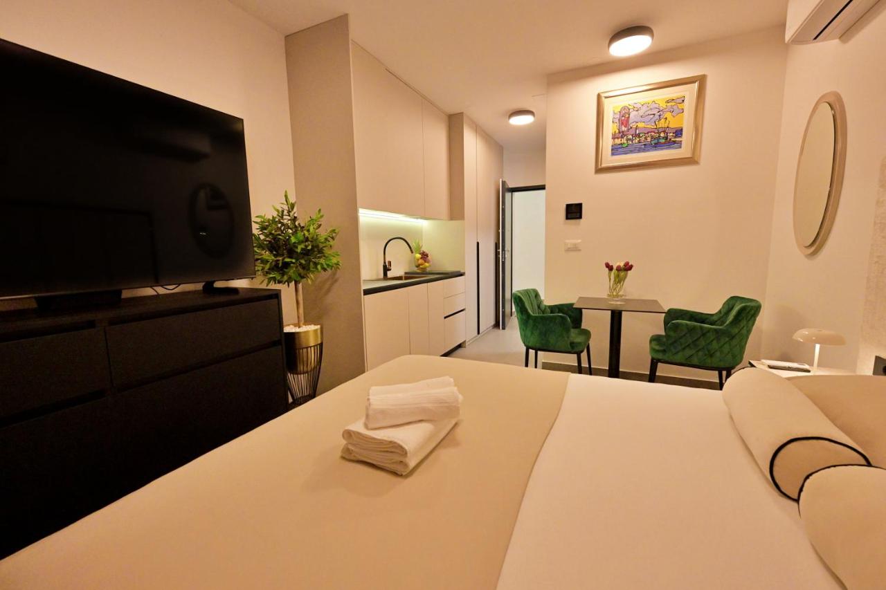 Luxury room 17 - 5