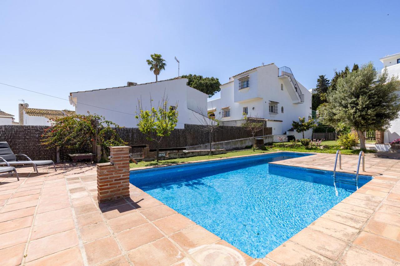 Authentic apartment with pool and sea view - 3