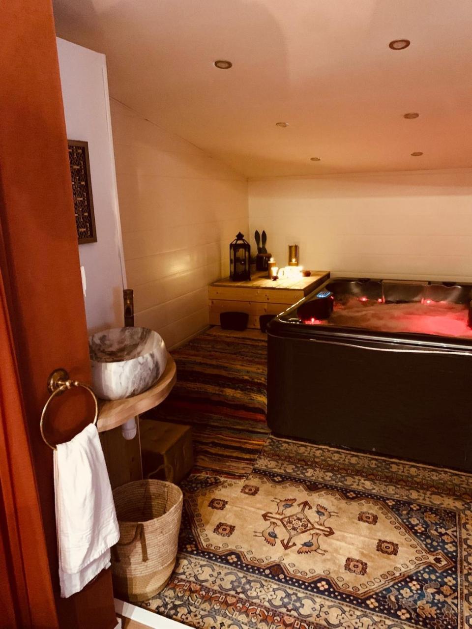 Suite Sahara - Jacuzzi & Sauna Privatif - 2