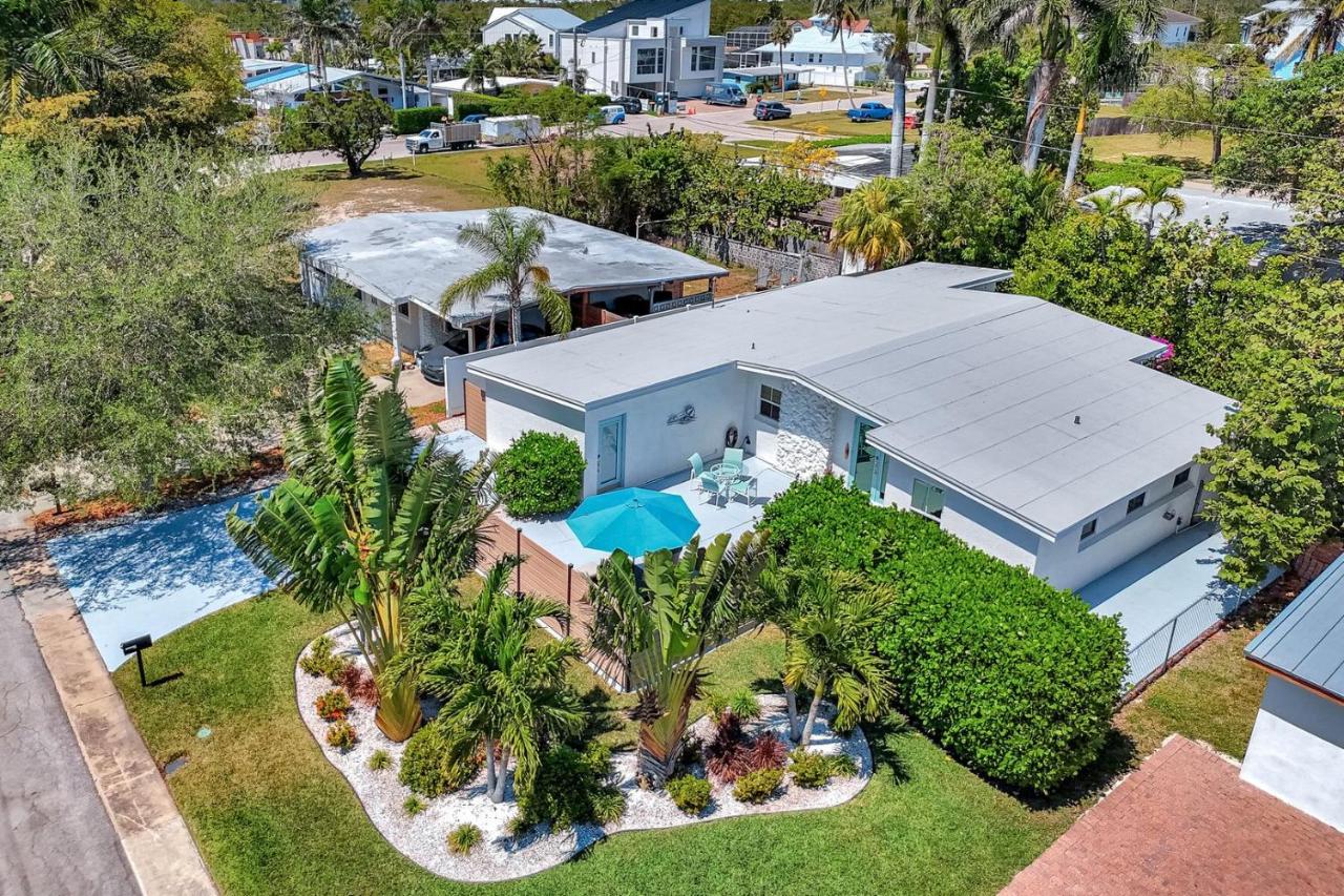 4-Bedroom Naples Home with Beach Gear, Bikes and BBQ, 10 Min to Naples Pier - 2
