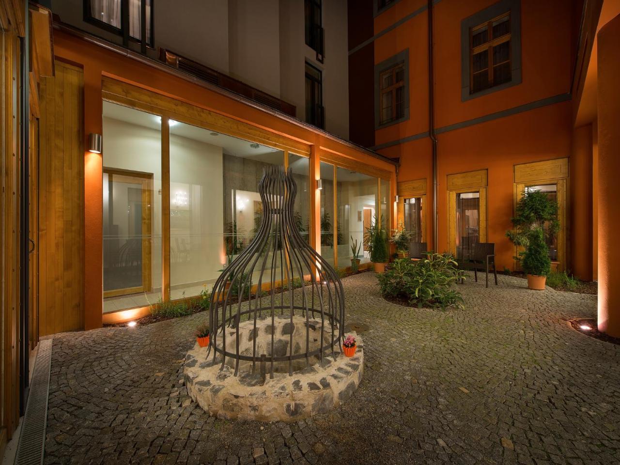 Ea Embassy Prague Hotel photo 2