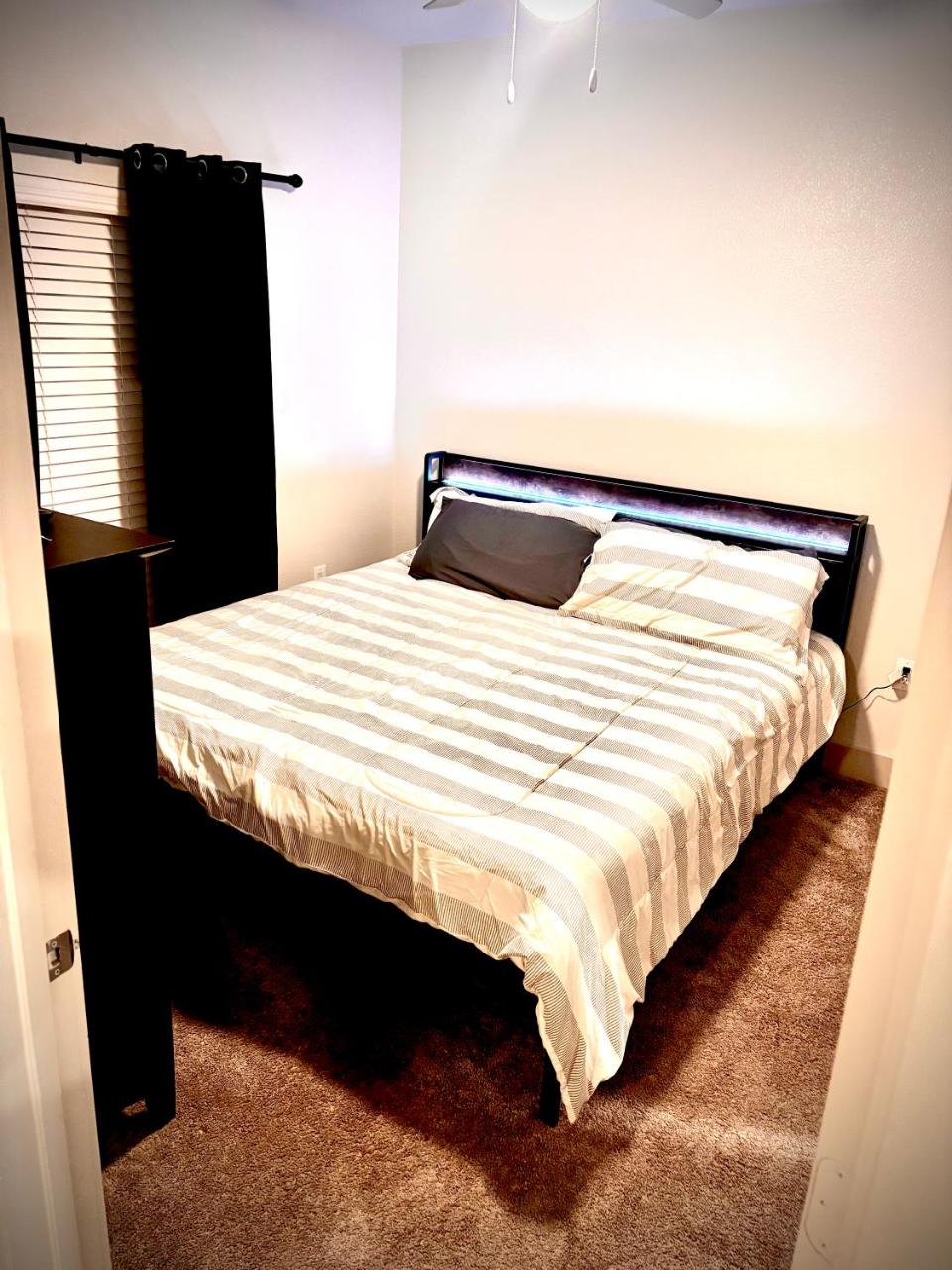 New! 1 Bed 1 Bath Medical Center NRG Area Middle of Everywhere - 3