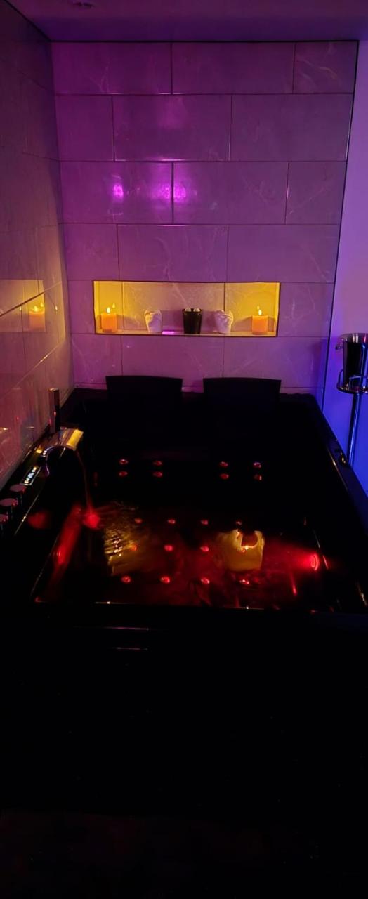 Loveroom - 4