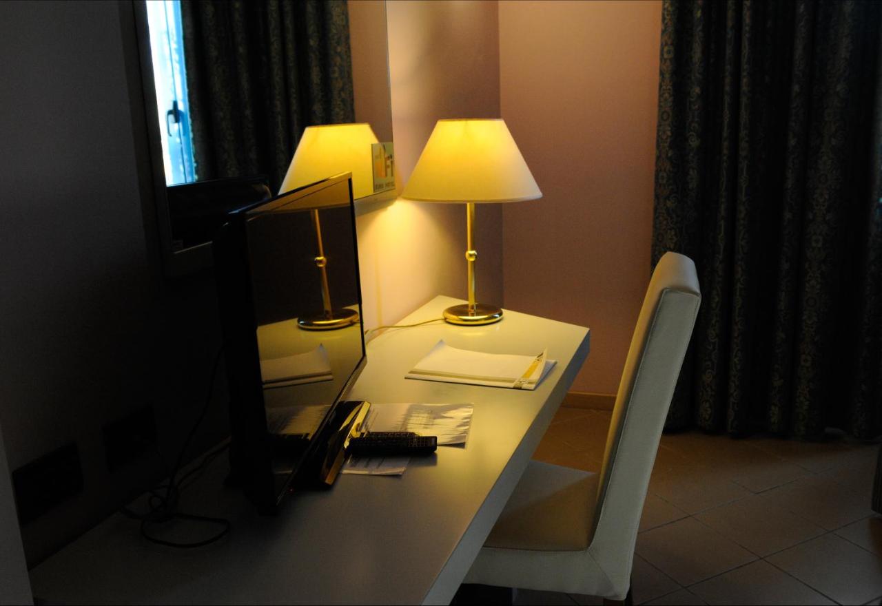 Euro Hotel photo 3