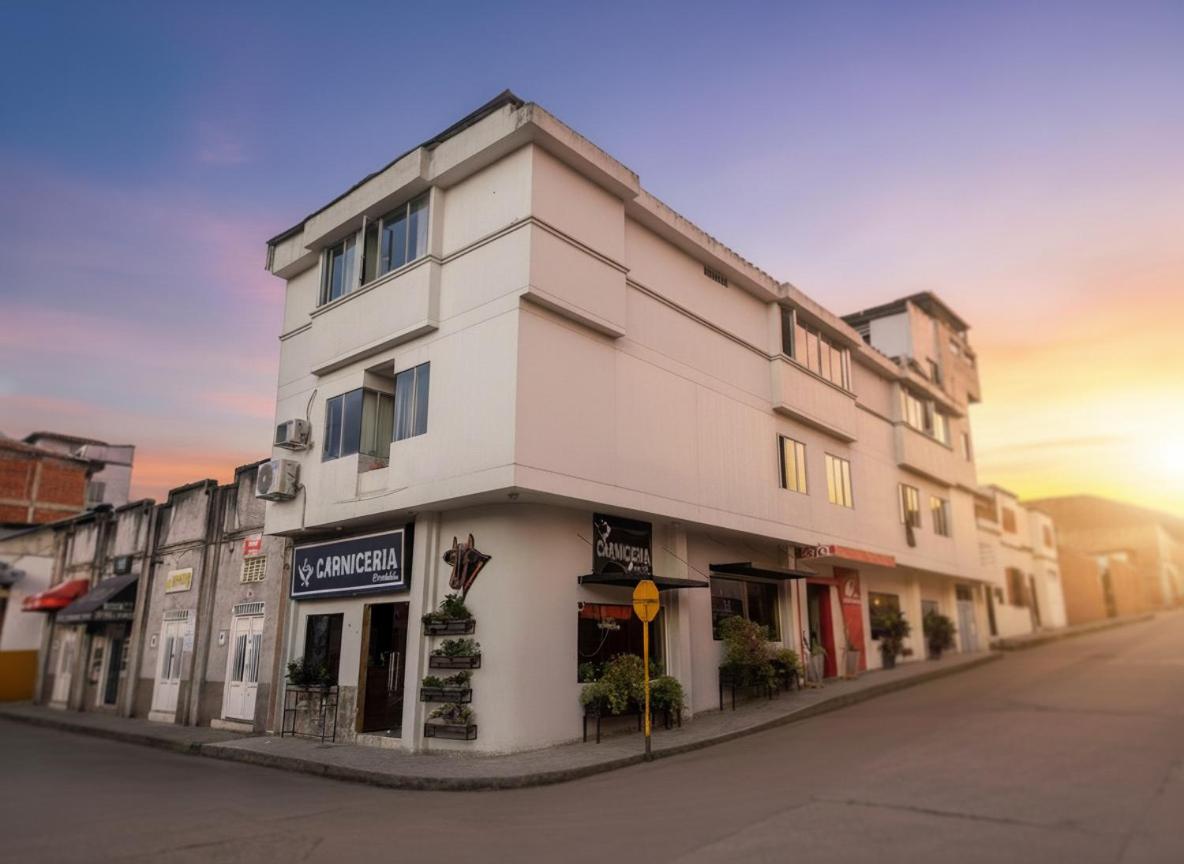 Casablanca Hotel, RestoBar, Catering, Eventos & Turismo en Garzón